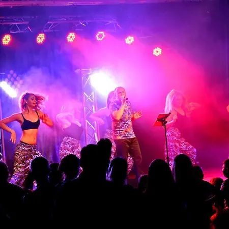 L'oasis 5 Etoiles A Puget-sur-argens Campsite *